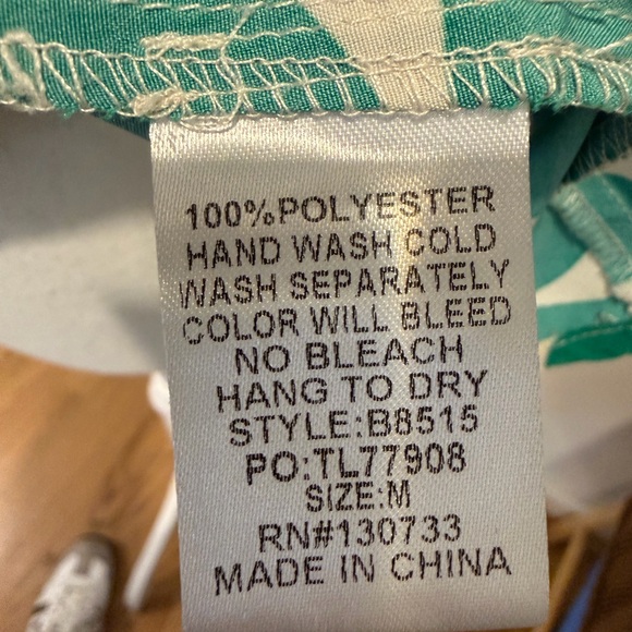 Umgee Green Leaf Print Ruffle Sleeve Blouse Medium - Picture 7 of 11